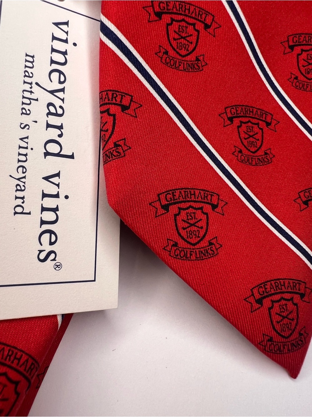 Vineyard Vines Golf Links Men’s Tie - Red Diagonal Stripe Crest Tie